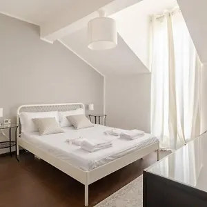 Sky-view Flat In , Milano Italia