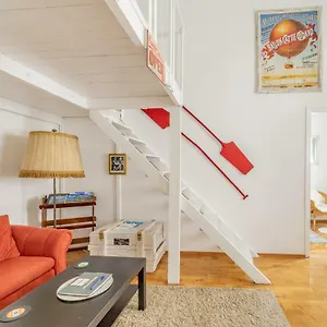 Gabi's Broadway Nest @ Nagymezo Str , Budapest Ungheria
